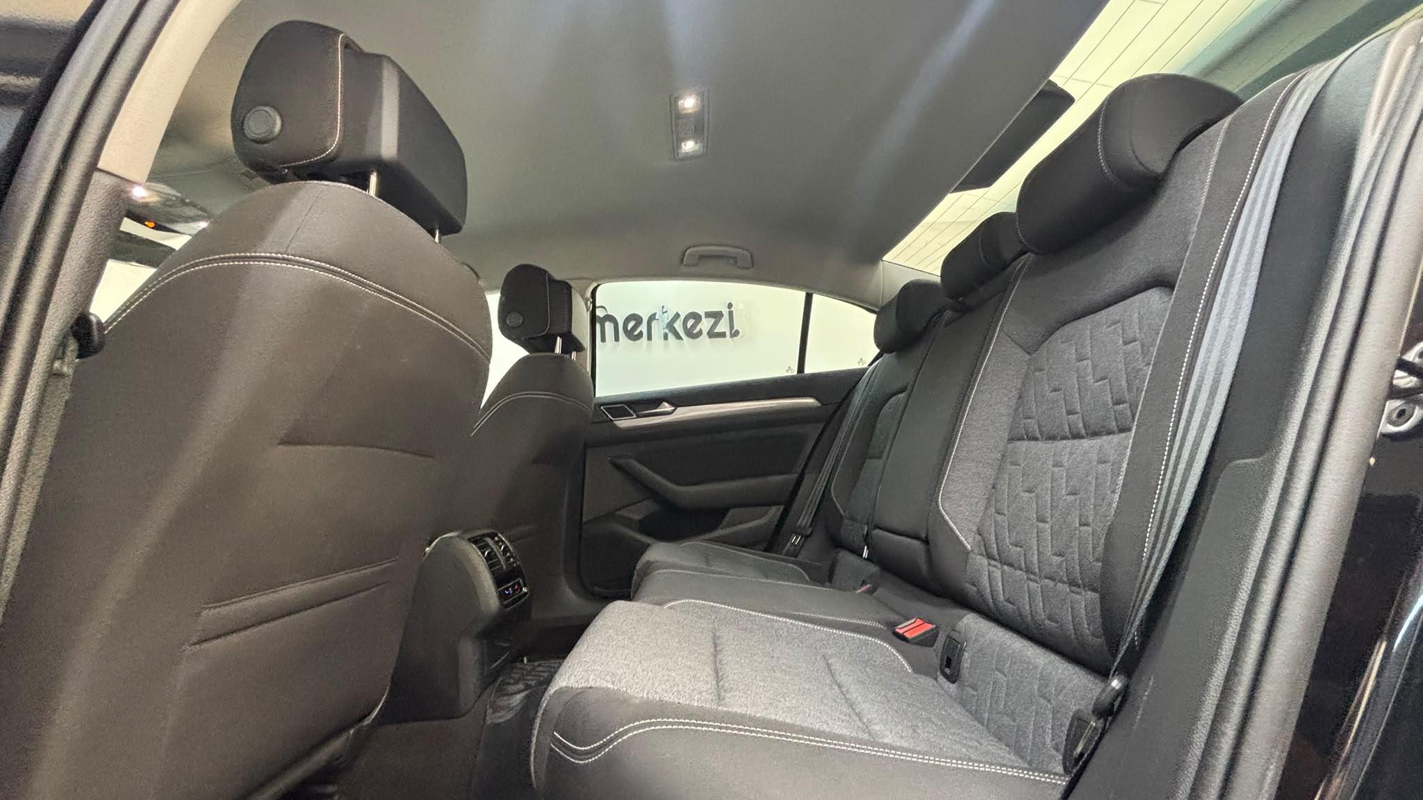 VOLKSWAGEN PASSAT 16